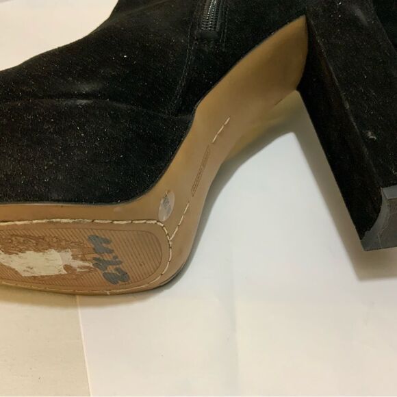 Vince Camuto black suede platform ankle boots - Picture 3 of 8